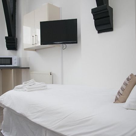 Tlk Apartments & Hotel - Бекенхам Екстериор снимка