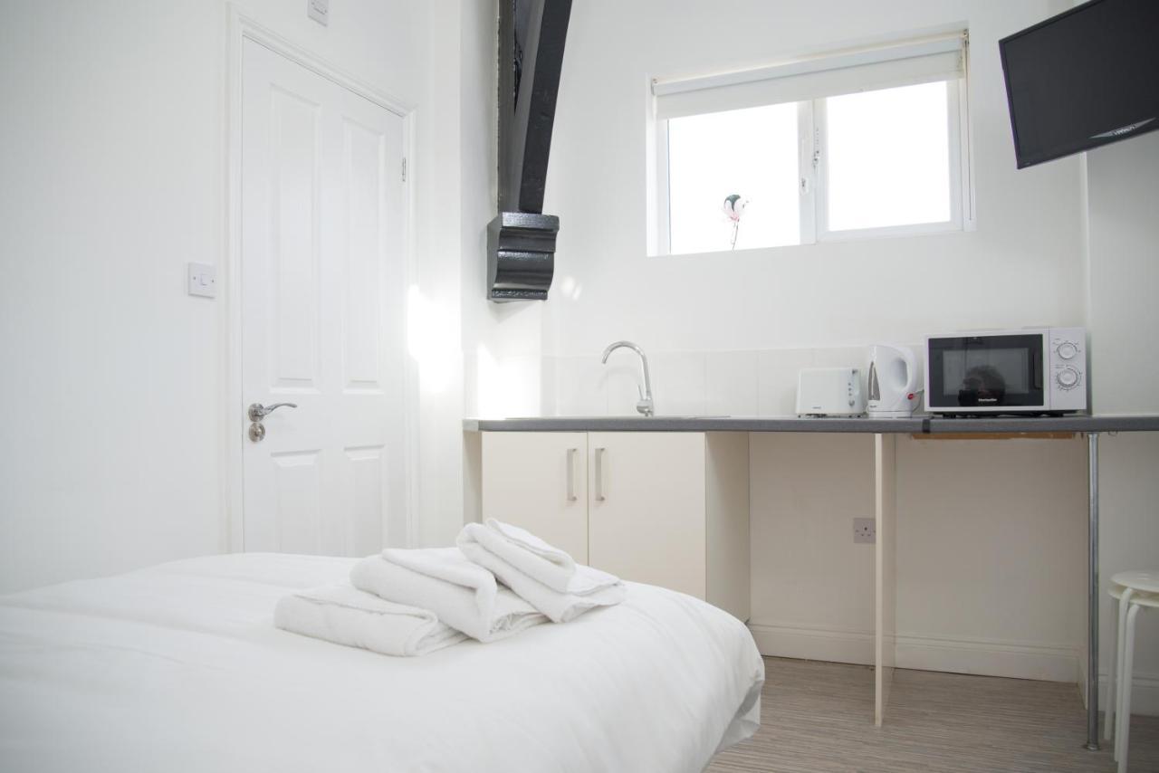 Tlk Apartments & Hotel - Бекенхам Екстериор снимка